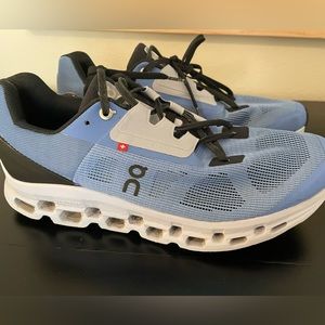 On Cloudstratus womens size 11